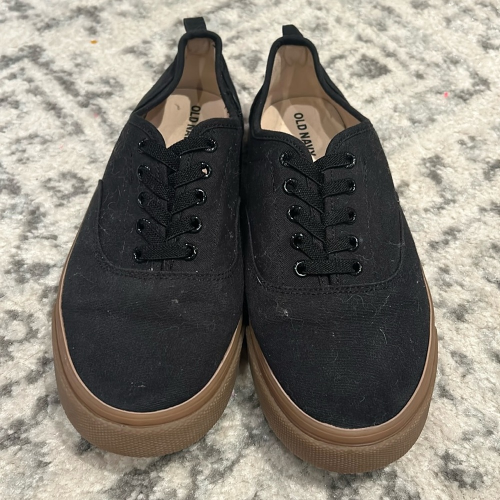 Preowned Old Navy boys canvas sneakers